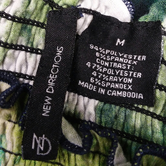 Nine & Company Lavender Long Sleeved T-shirt w/ Diagonal Ruffle Detail - L - Picture 13 of 16